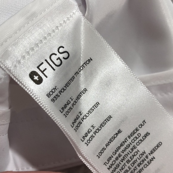 FIGS White Classic Bellevue Slim Long Lab Coat - Picture 13 of 16